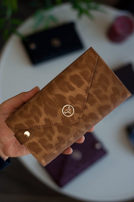 Zoozie Bags Cartera de Mujer, Cuero PU, Dorado y Leopardo, 18 cm x 1.5 cm x 10 cm